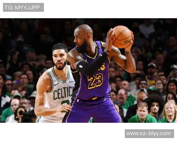 詹姆斯因伤退场东契奇34分助力双探花合力71分湖人不敌绿军